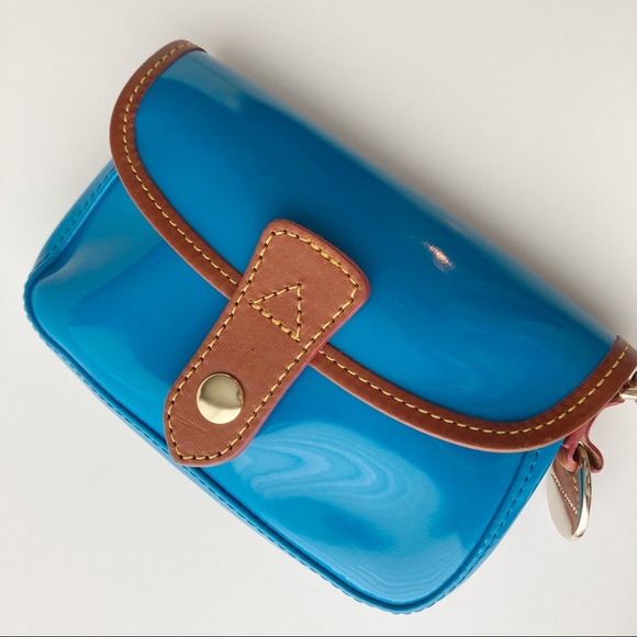 Dooney & Bourke Patent Wristlet - Picture 4 of 9
